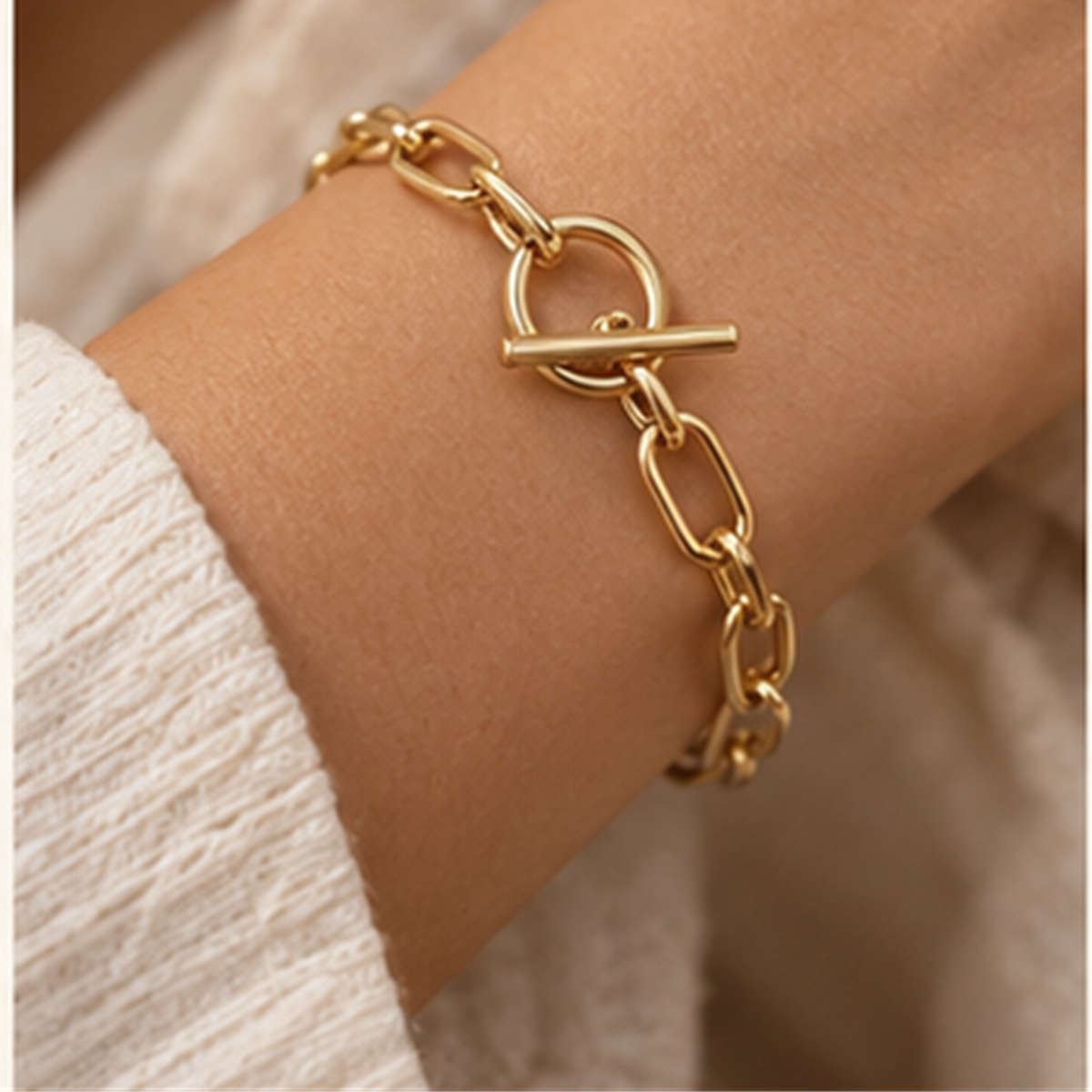 Link Toggle Bracelet in use