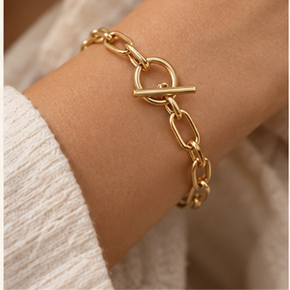 Link Toggle Bracelet in use